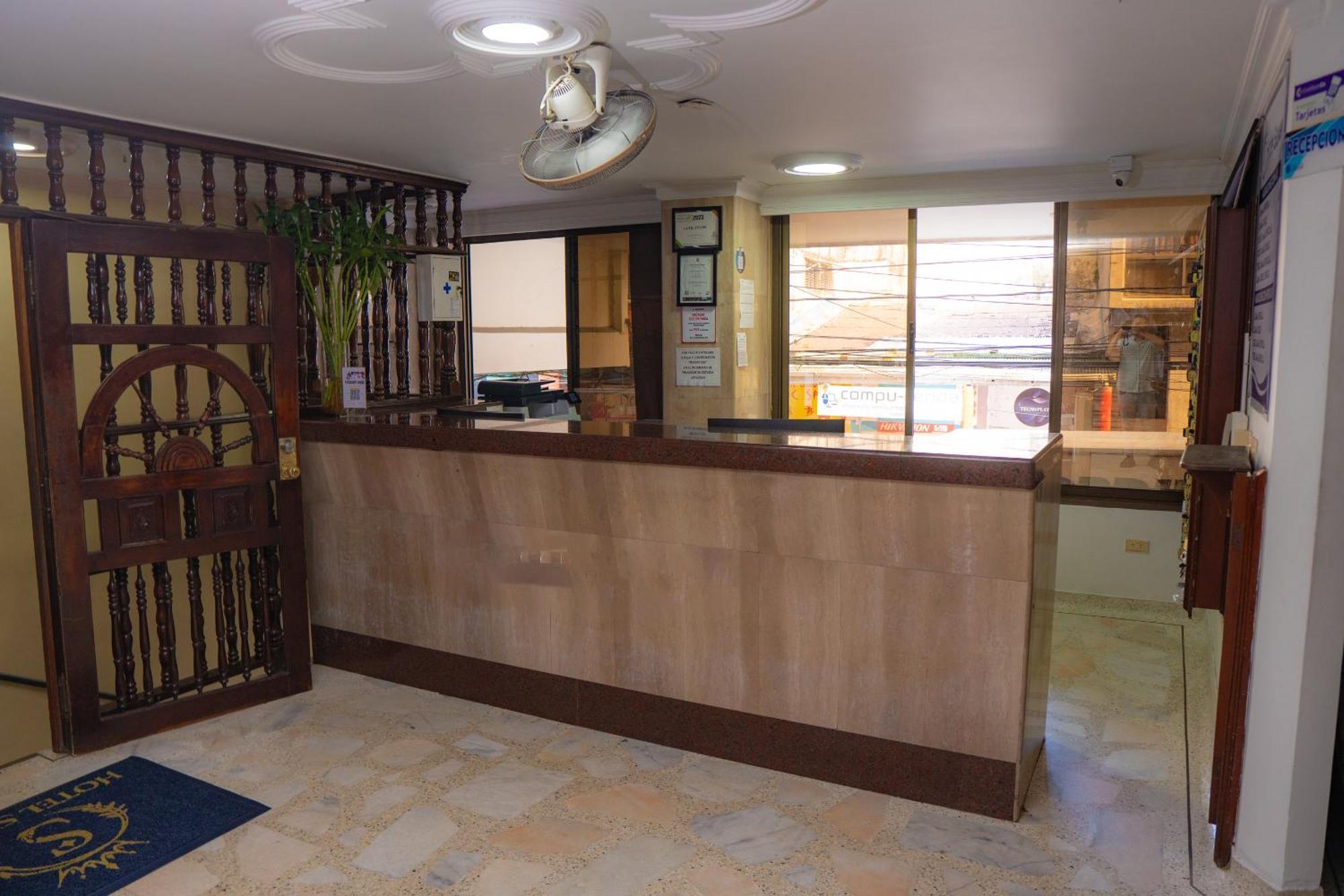Hotel Steven Buenaventura Kültér fotó